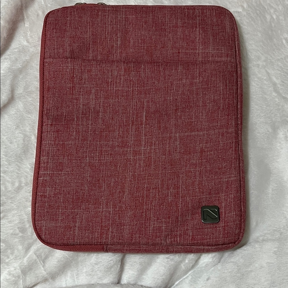 Nidoo Red Tablet Sleeve